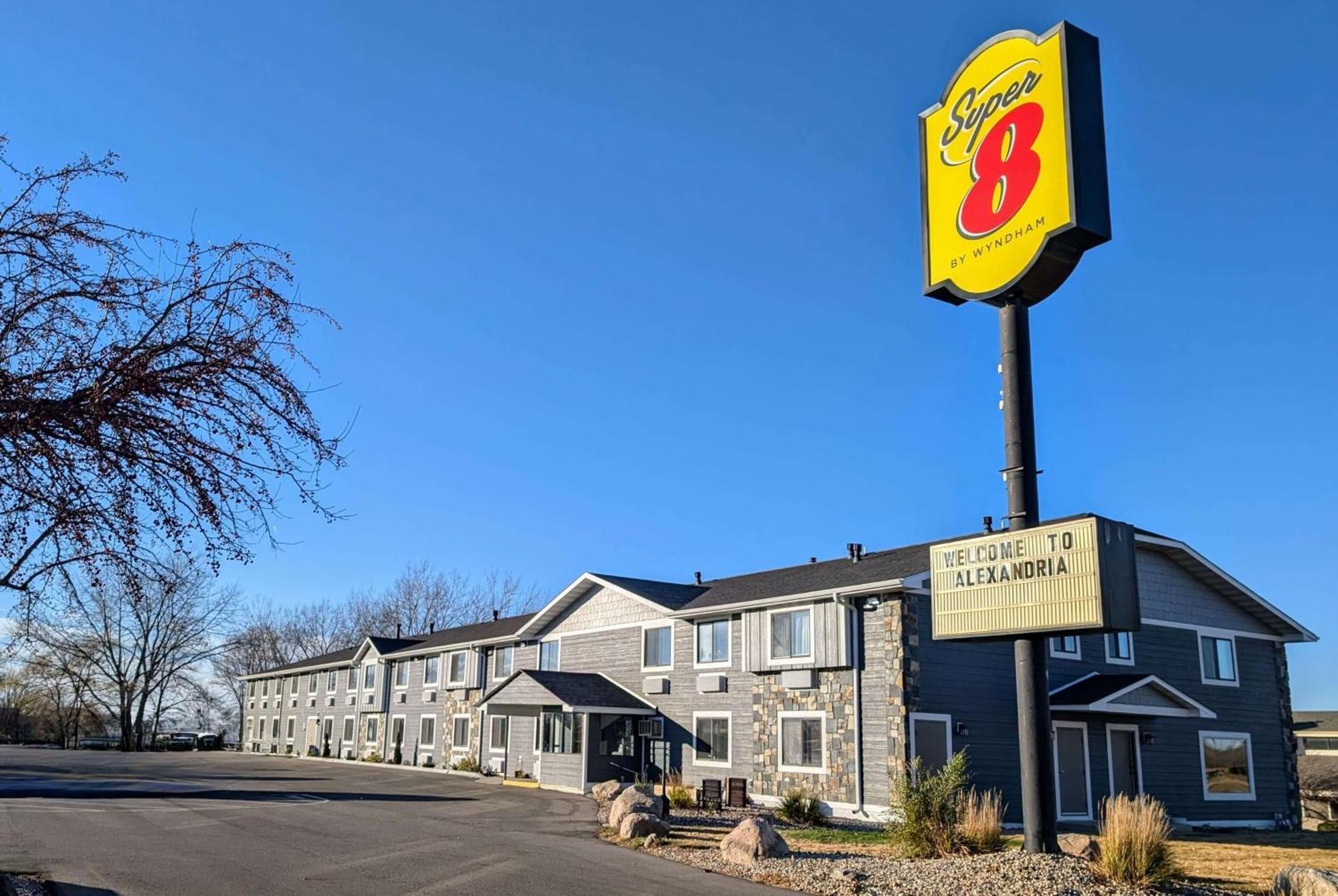 Мотель Super 8 By Wyndham Alexandria Mn Экстерьер фото
